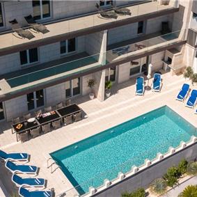 6 Bedroom Villa with Pool & Sea Views in Seget Vranjica near Trogir, sleeps 12